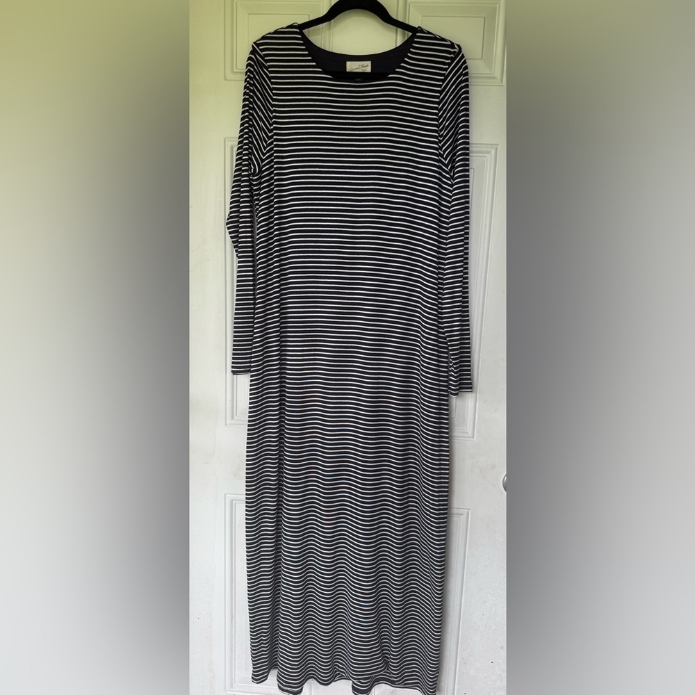 Universal Thread striped Dark Navy Knit Maxi Dress - Picture 3 of 6